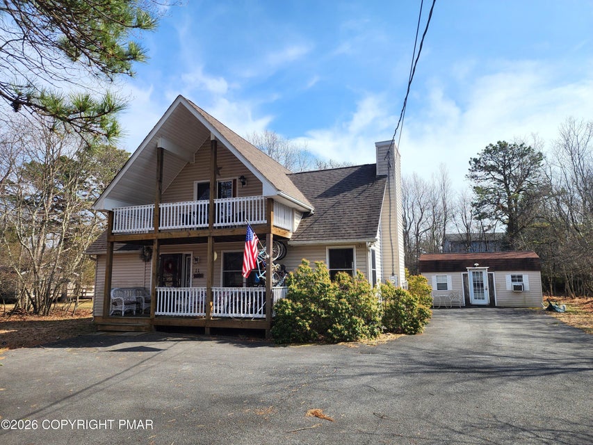 Photograph 13 of a featured listing, click To view all photos (opens In a New window) 