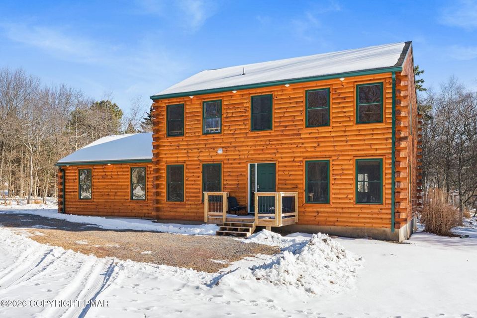 Photograph 14 of a featured listing, click To view all photos (opens In a New window) 