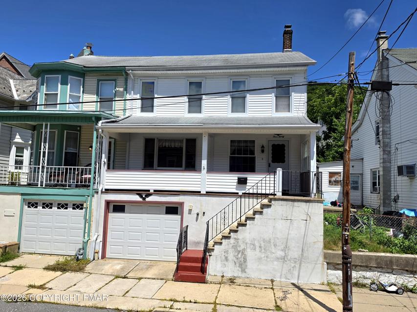 Photograph 11 of a featured listing, click To view all photos (opens In a New window) 