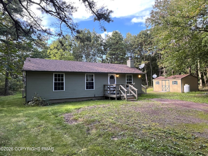 Photograph 5 of a featured listing, click To view all photos (opens In a New window) 